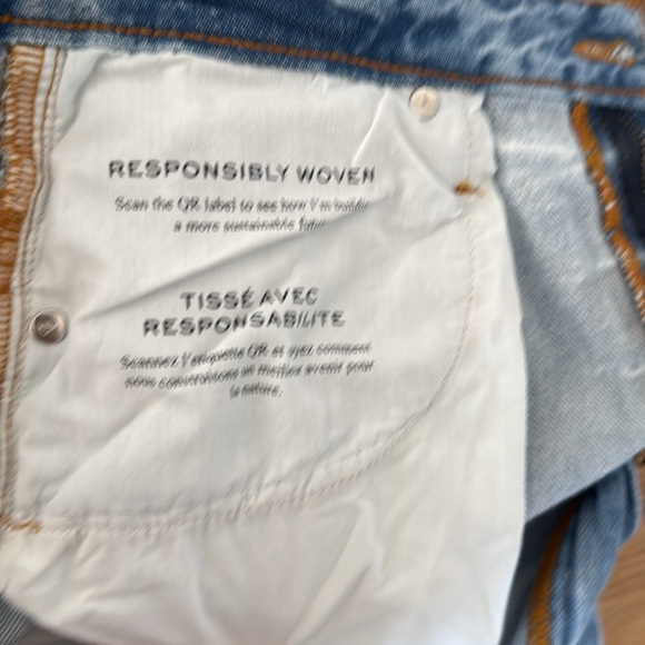 🥰Frame Denim Blue Ankle Cropped Jeans
Size 31 - Picture 4 of 6